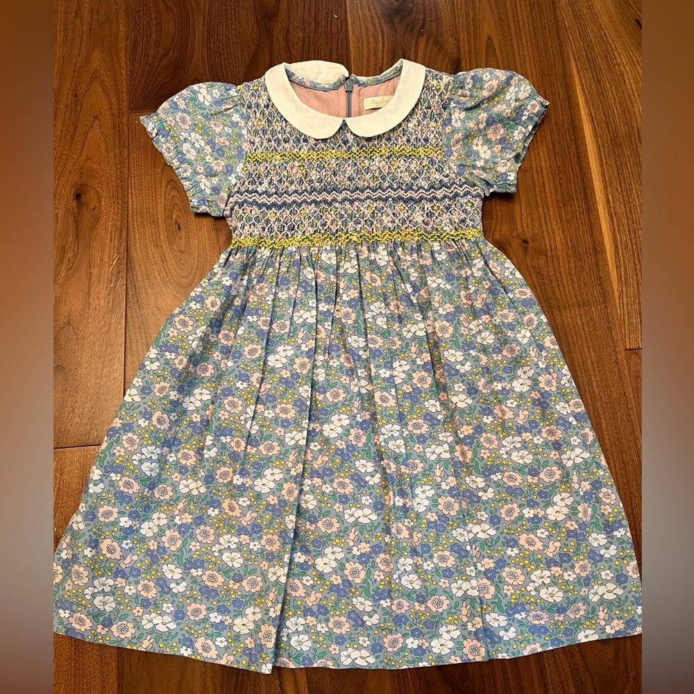 Boden cotton dress with smocking -size 5-6y- perfect condition-fully lined